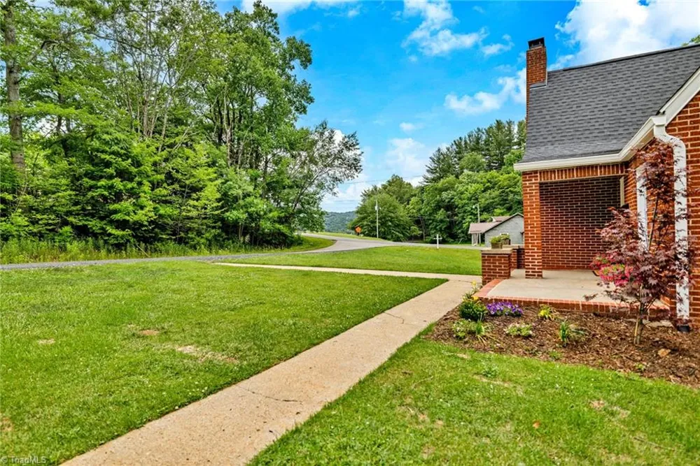 114 Speaks Road West Jefferson, NC 28694