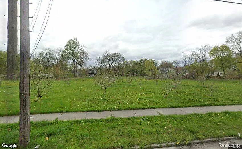 221 S 14th Street Saginaw City, MI 48601