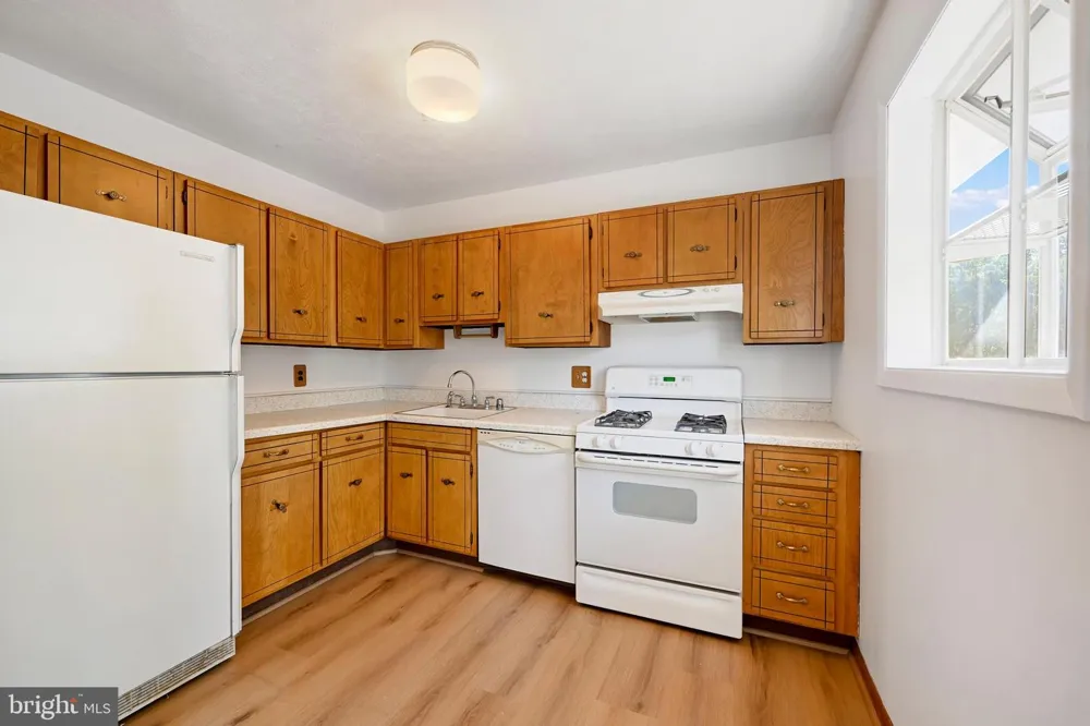 482 KENORA DRIVE Millersville, MD 21108