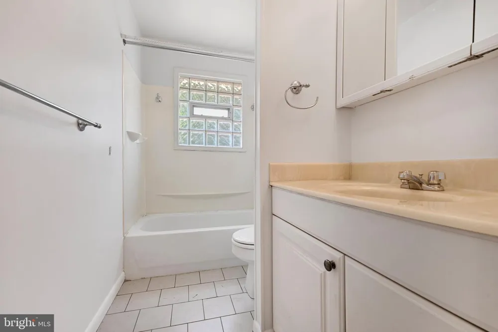482 KENORA DRIVE Millersville, MD 21108