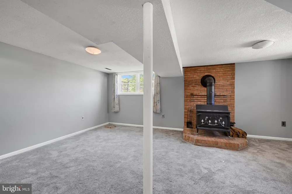 482 KENORA DRIVE Millersville, MD 21108
