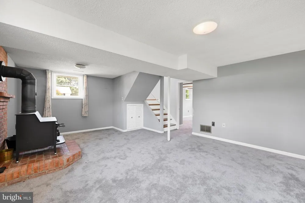 482 KENORA DRIVE Millersville, MD 21108