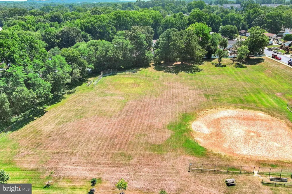 482 KENORA DRIVE Millersville, MD 21108