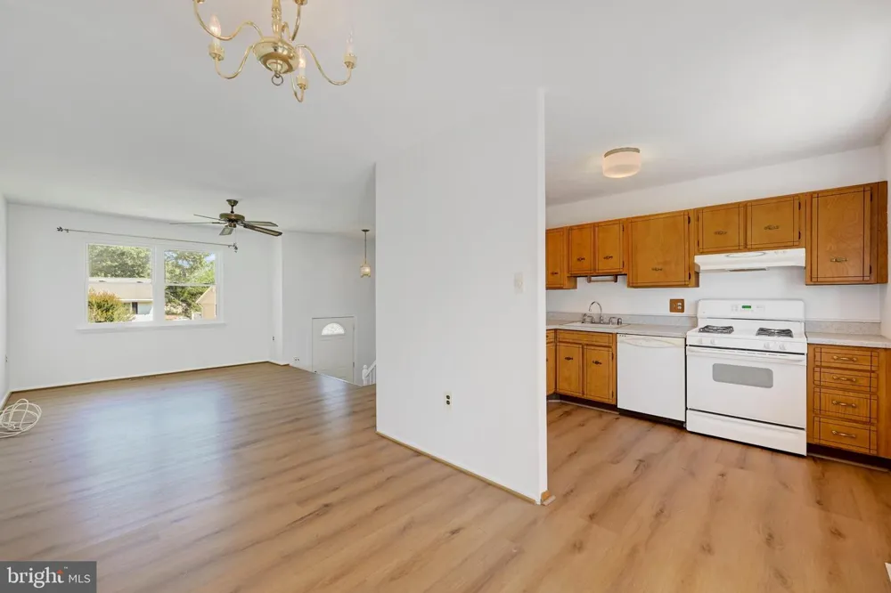 482 KENORA DRIVE Millersville, MD 21108
