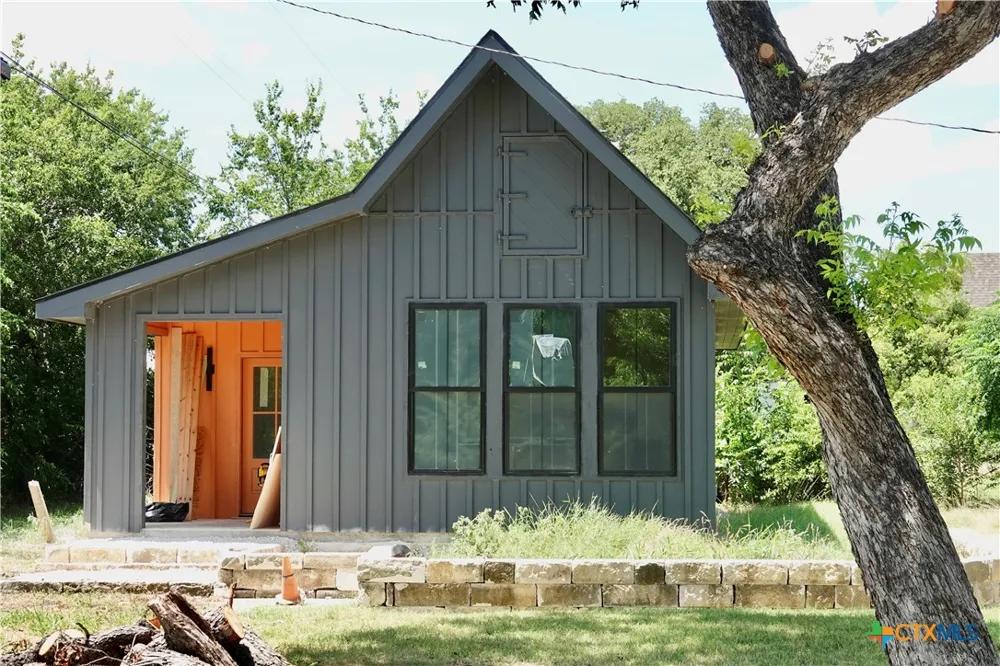 801 Reynolds Goldthwaite, TX 76844