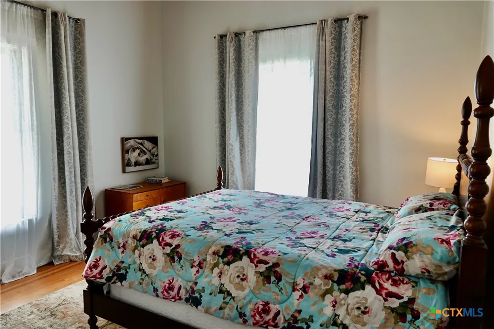 801 Reynolds Goldthwaite, TX 76844