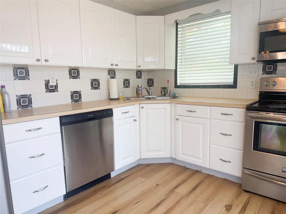 13157 CLAY AVENUE Largo, FL 33773