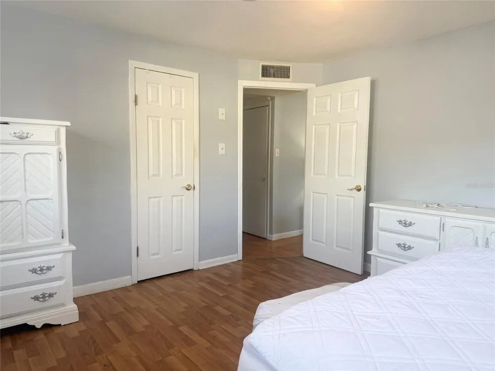 13157 CLAY AVENUE Largo, FL 33773