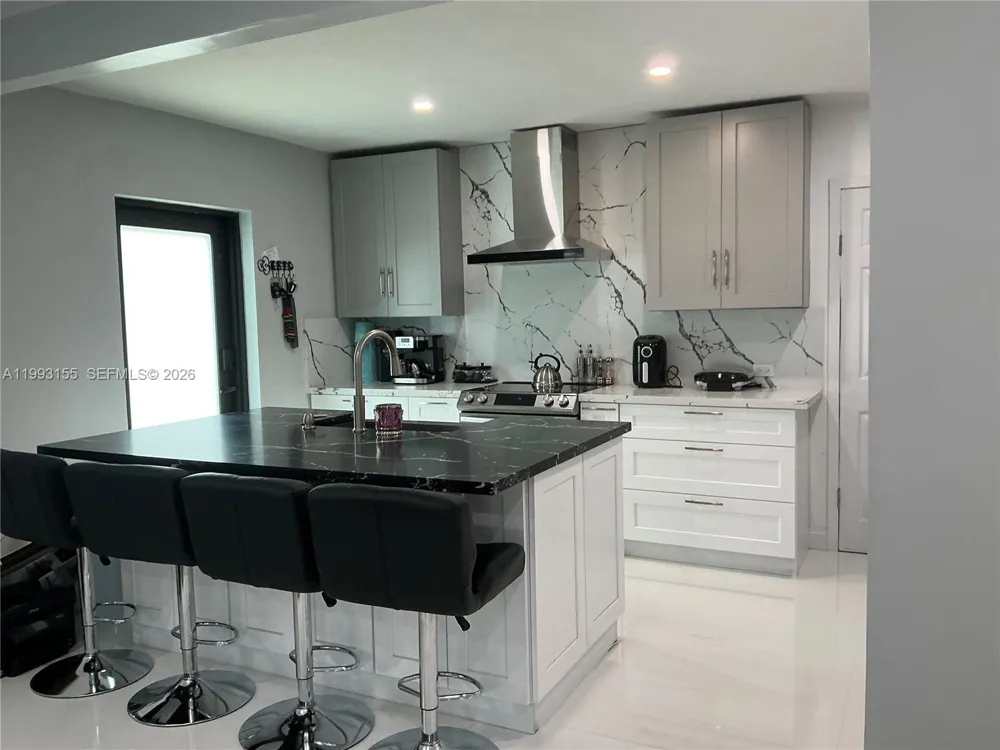 201 SW 62nd Ave Miami, FL 33144