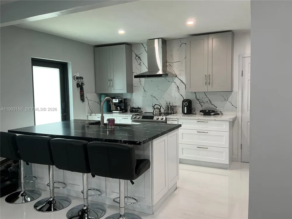 201 SW 62nd Ave Miami, FL 33144