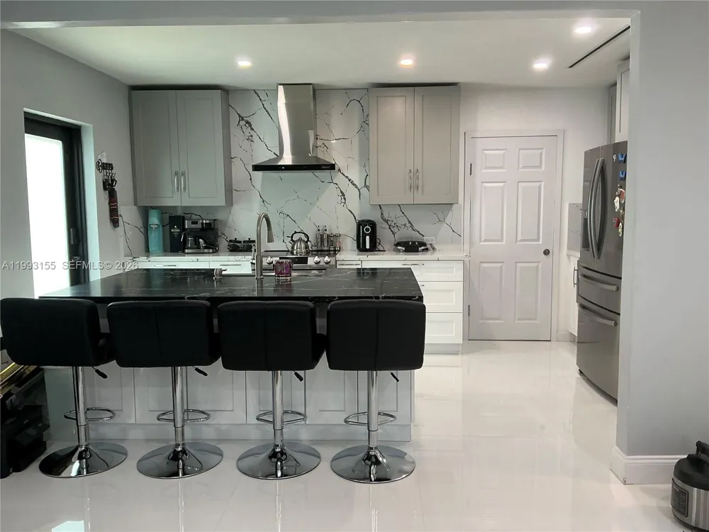 201 SW 62nd Ave Miami, FL 33144