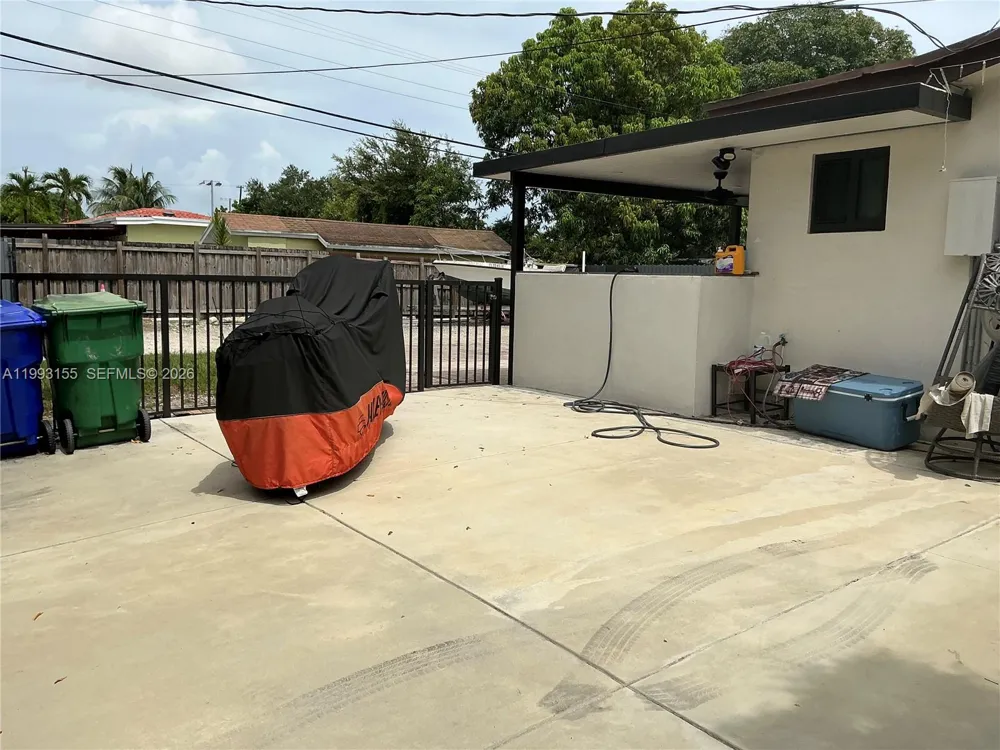 201 SW 62nd Ave Miami, FL 33144