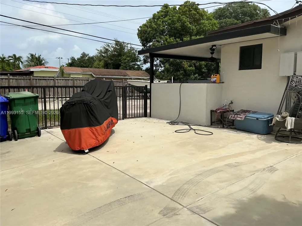 201 SW 62nd Ave Miami, FL 33144