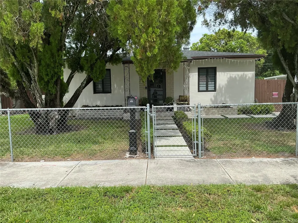 201 SW 62nd Ave Miami, FL 33144