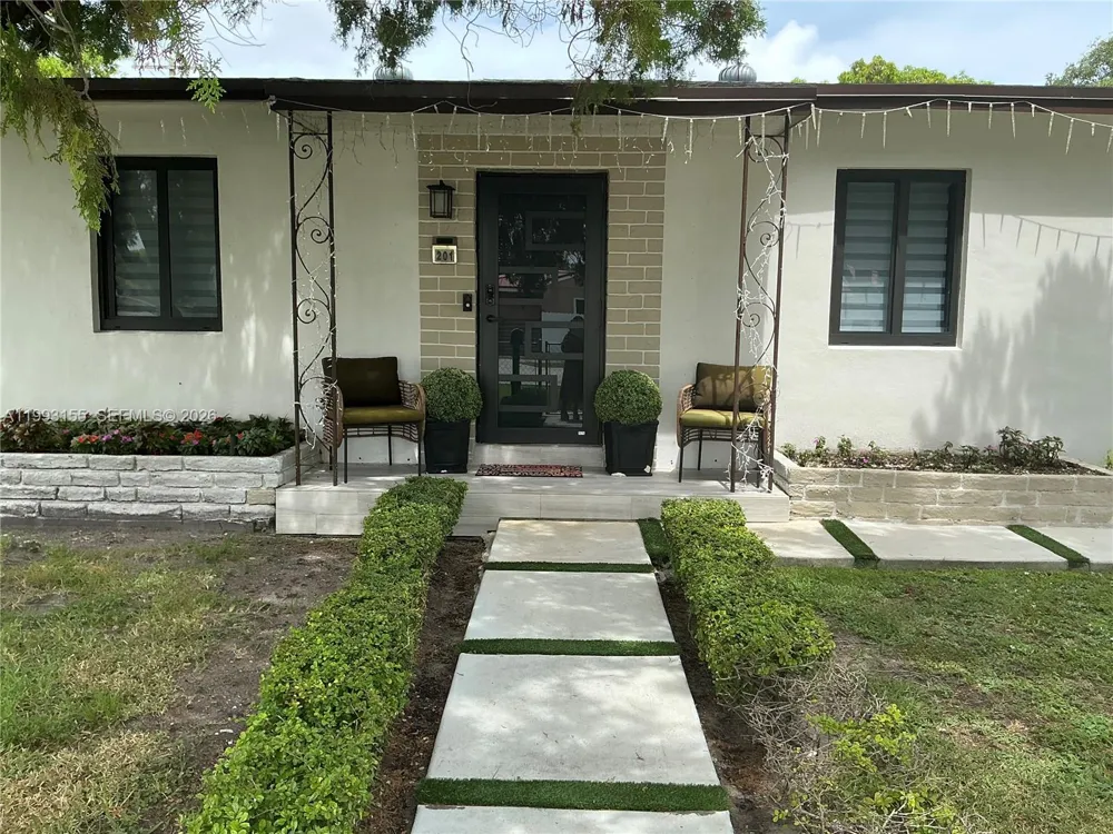 201 SW 62nd Ave Miami, FL 33144