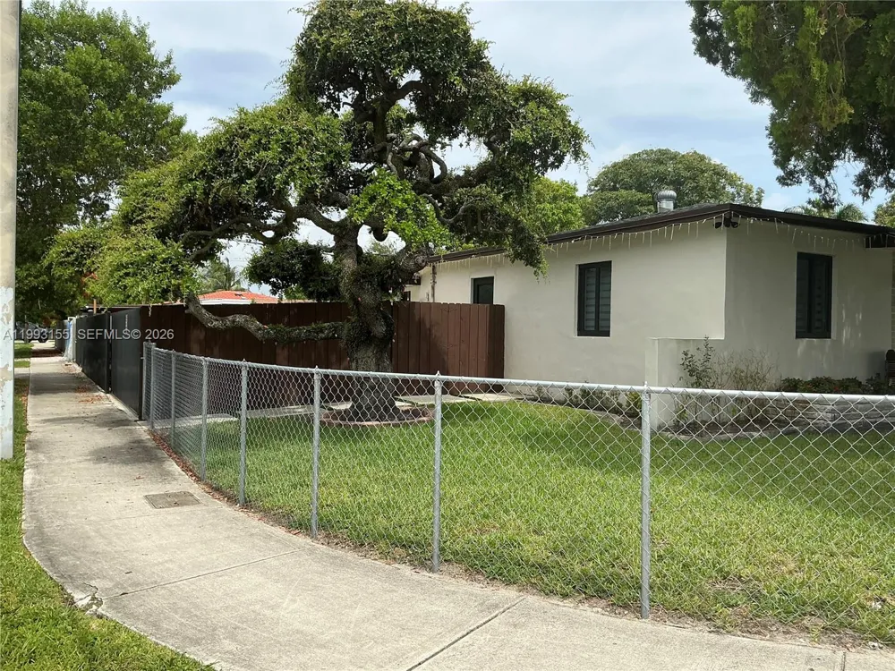 201 SW 62nd Ave Miami, FL 33144