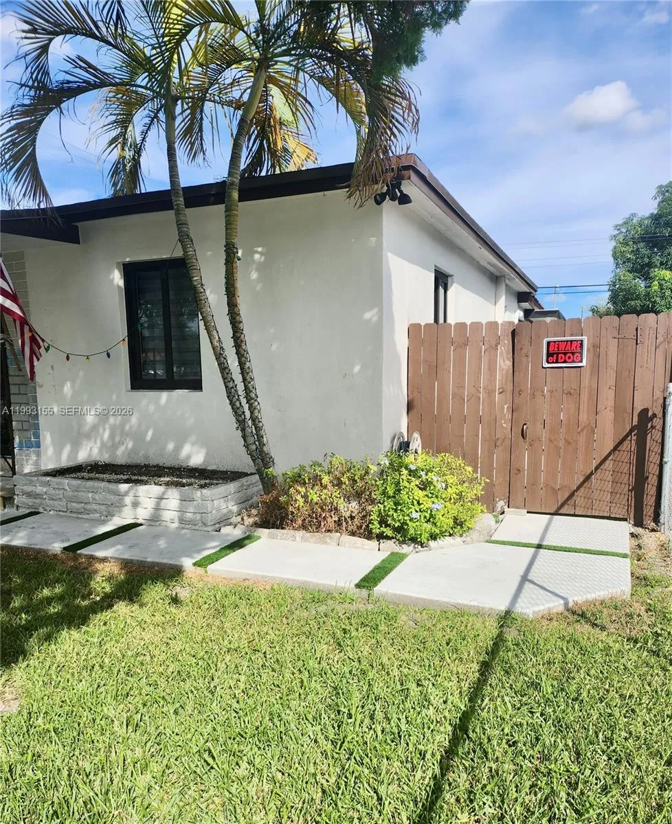 201 SW 62nd Ave Miami, FL 33144