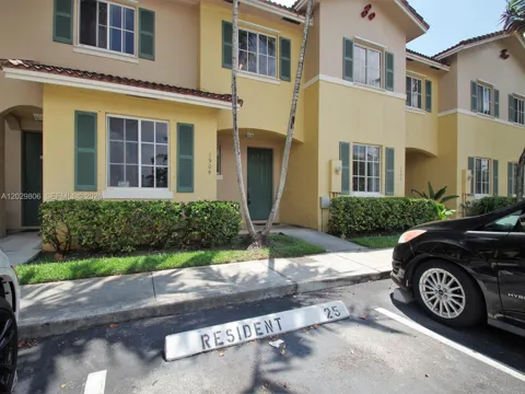 1904 SW 60th Ave