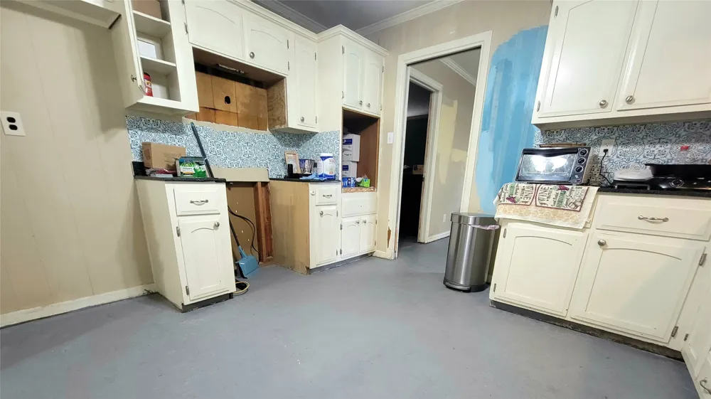 706 W Fourth Clarksville, TX 75426