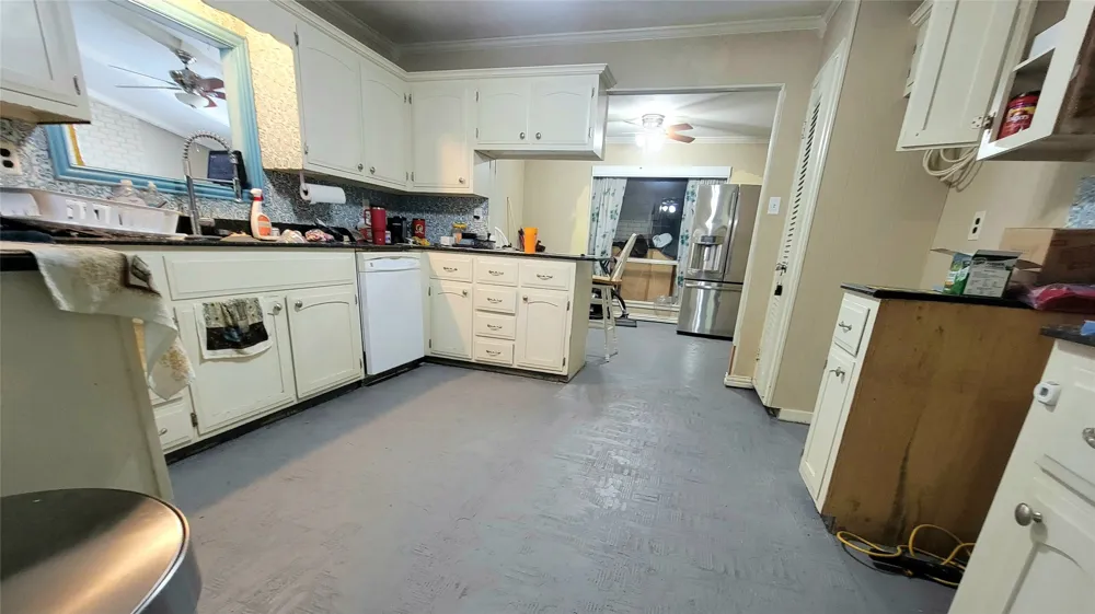 706 W Fourth Clarksville, TX 75426