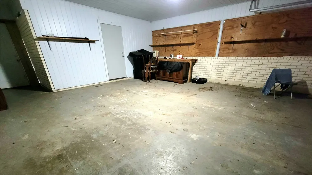 706 W Fourth Clarksville, TX 75426