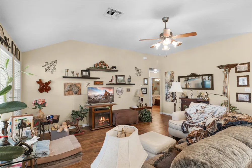 32675 Fm 1488 Road Hempstead, TX 77445