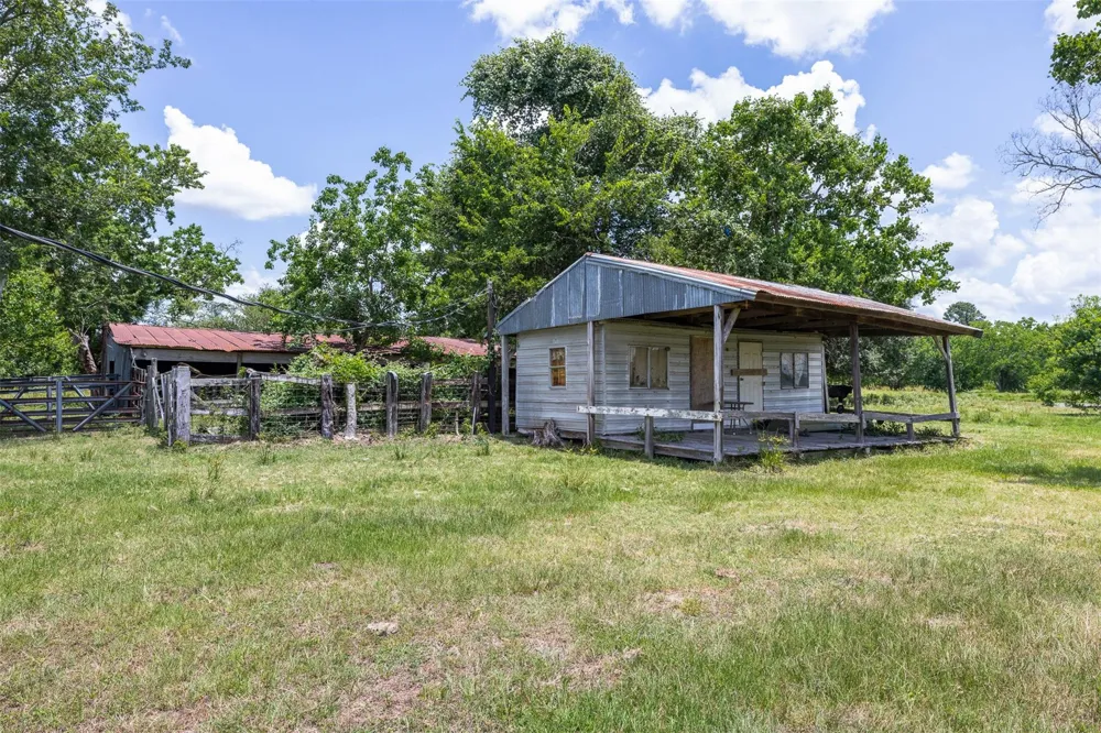 32675 Fm 1488 Road Hempstead, TX 77445