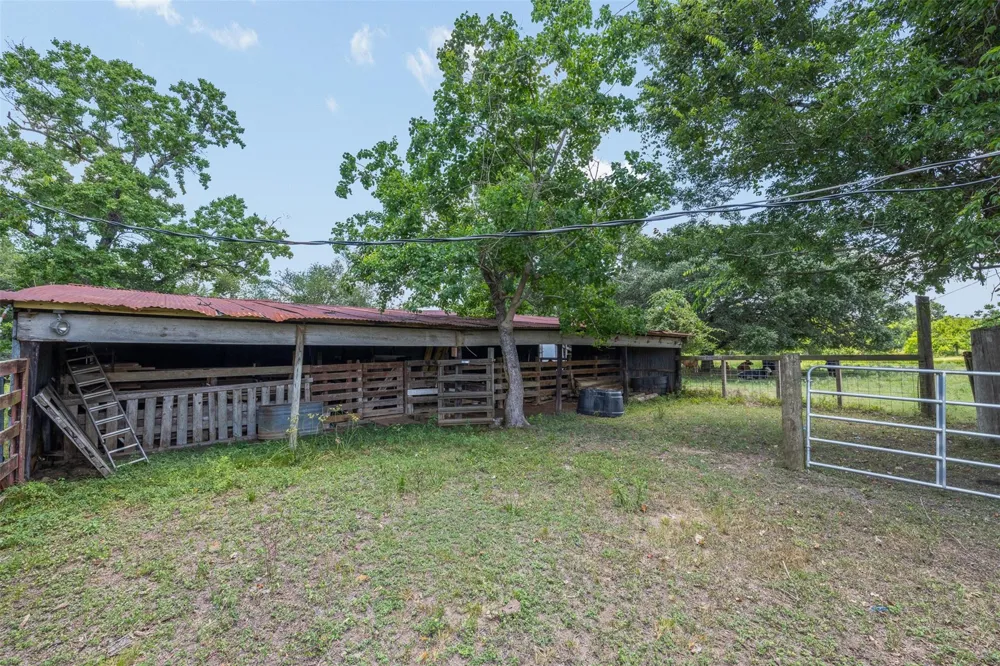 32675 Fm 1488 Road Hempstead, TX 77445