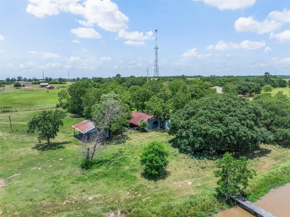 32675 Fm 1488 Road Hempstead, TX 77445