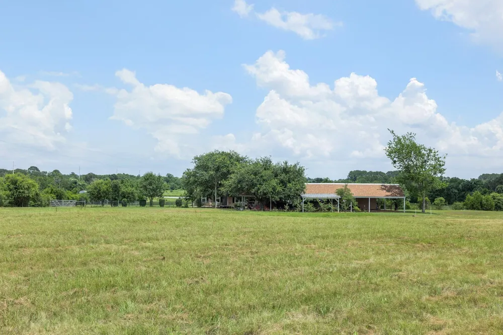 32675 Fm 1488 Road Hempstead, TX 77445