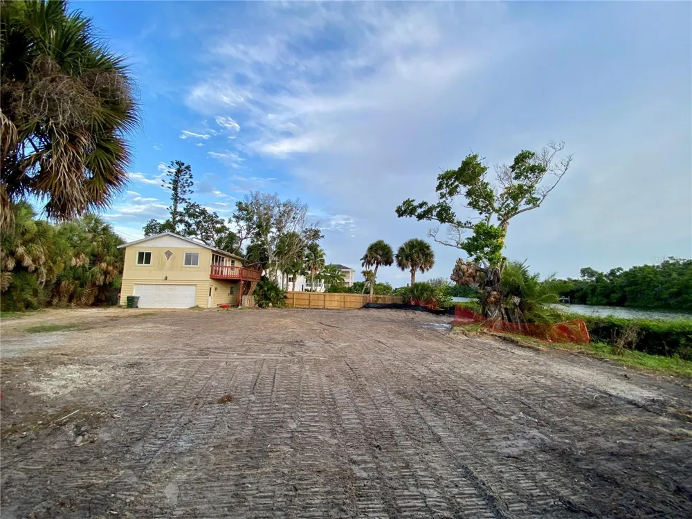 7820 MIDNIGHT PASS Sarasota, FL 34242