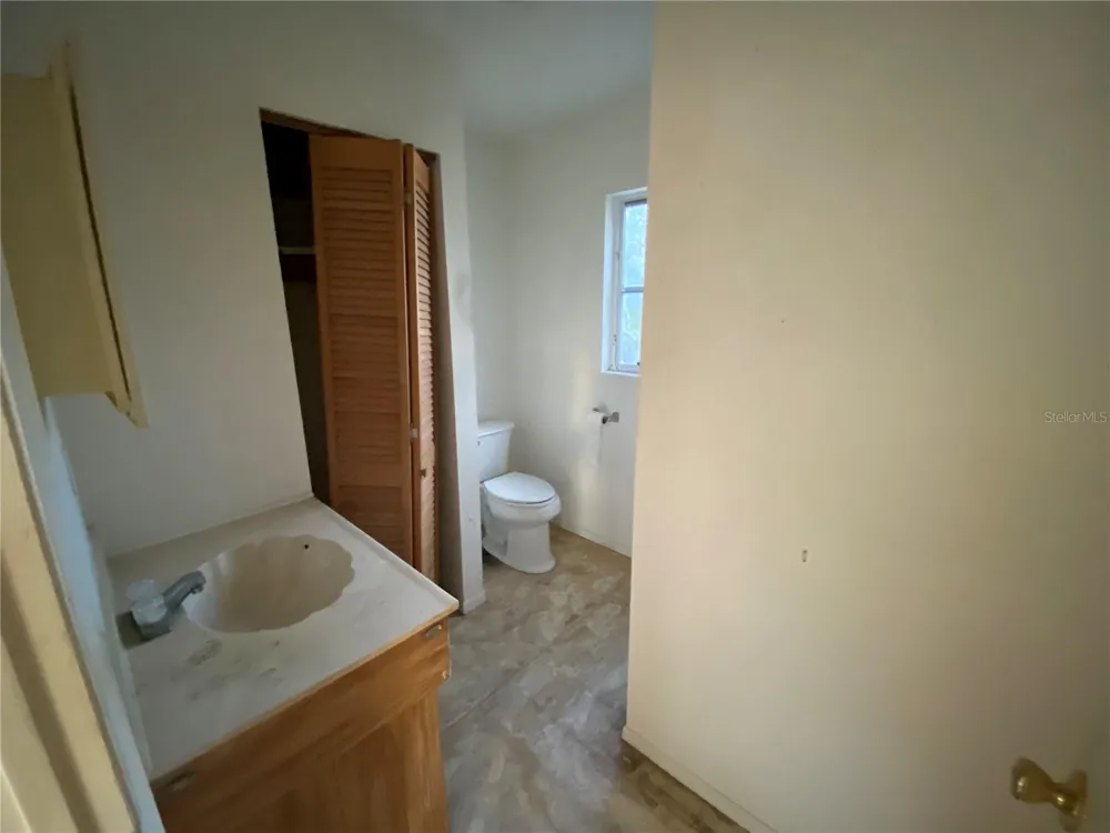 7820 MIDNIGHT PASS Sarasota, FL 34242