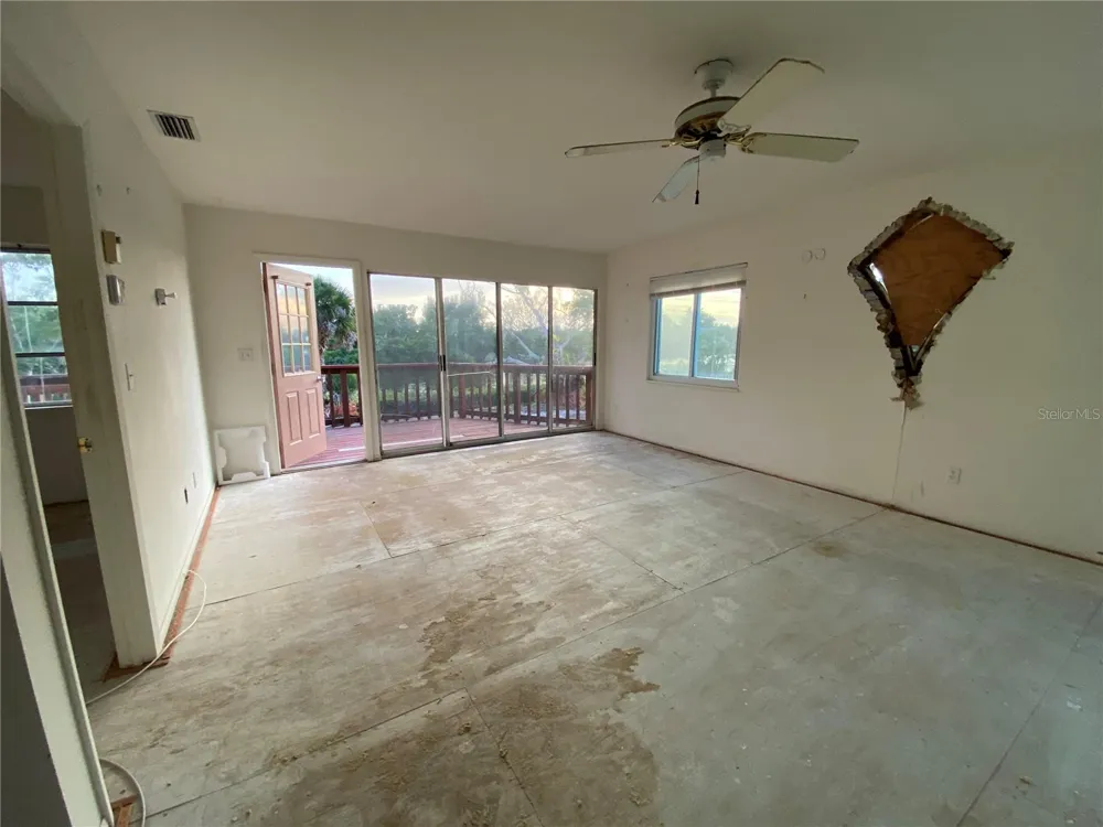7820 MIDNIGHT PASS Sarasota, FL 34242