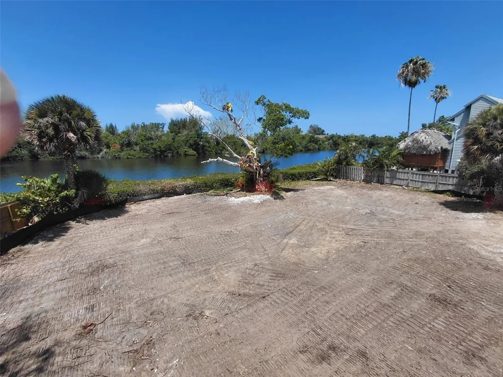 7820 MIDNIGHT PASS Sarasota, FL 34242