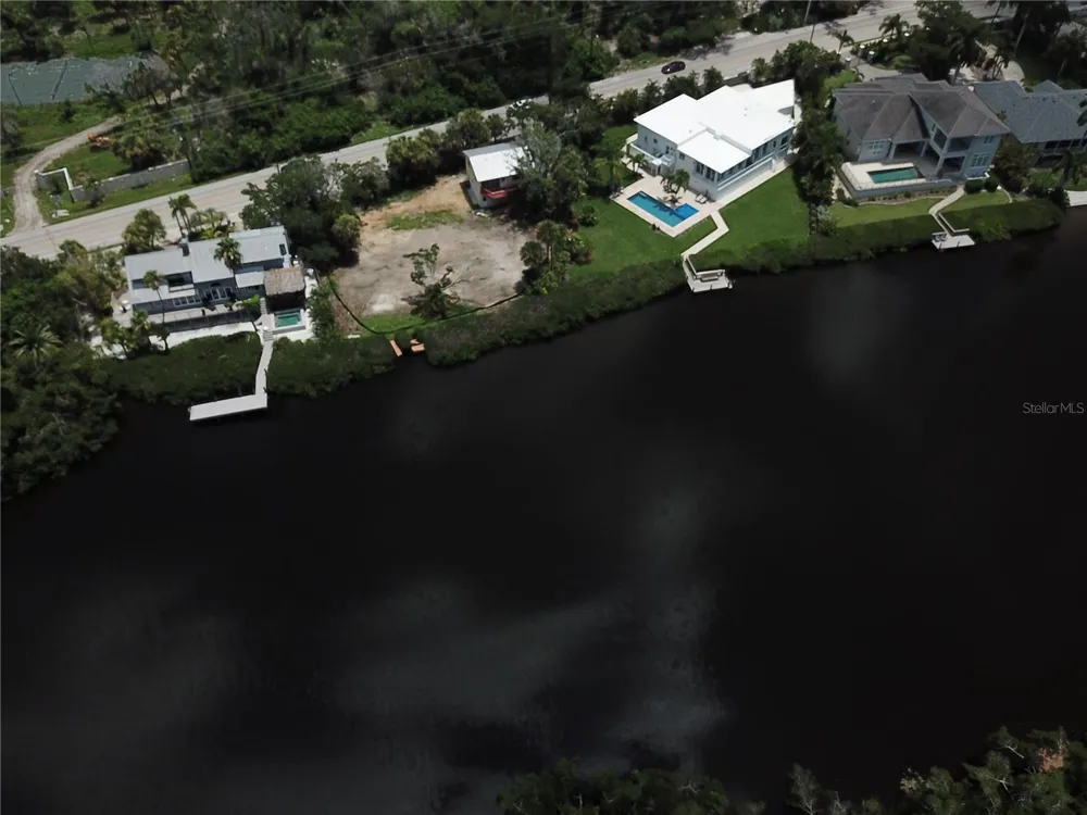 7820 MIDNIGHT PASS Sarasota, FL 34242