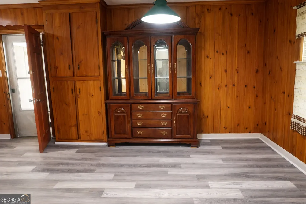 72 Bell ST Hartwell, GA 30643