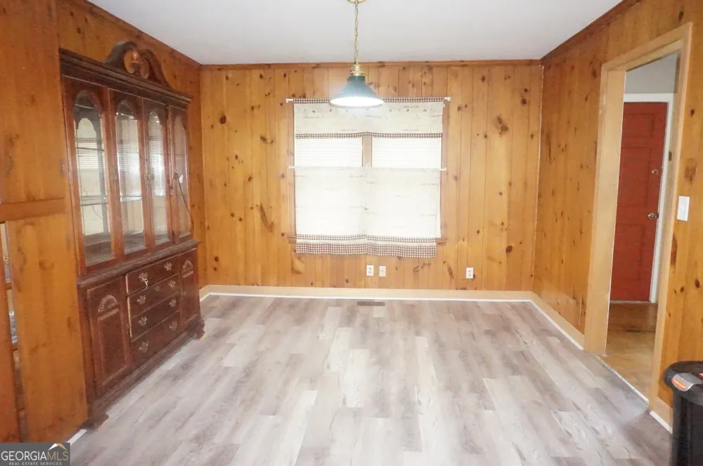 72 Bell ST Hartwell, GA 30643