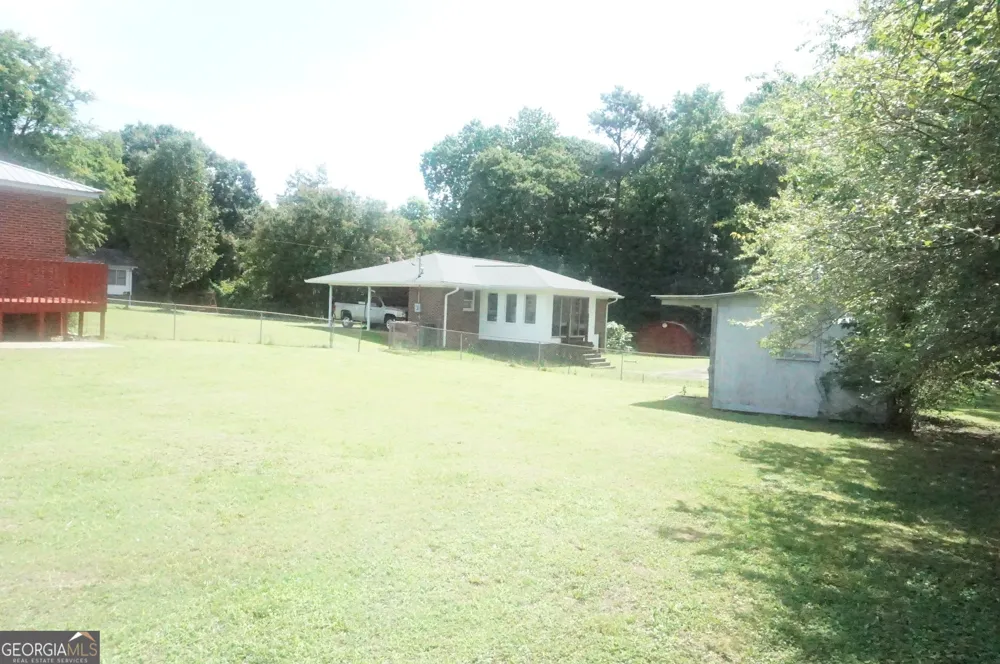 72 Bell ST Hartwell, GA 30643