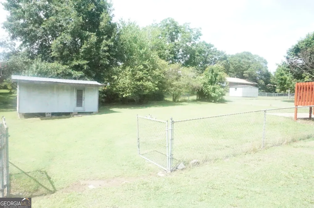72 Bell ST Hartwell, GA 30643
