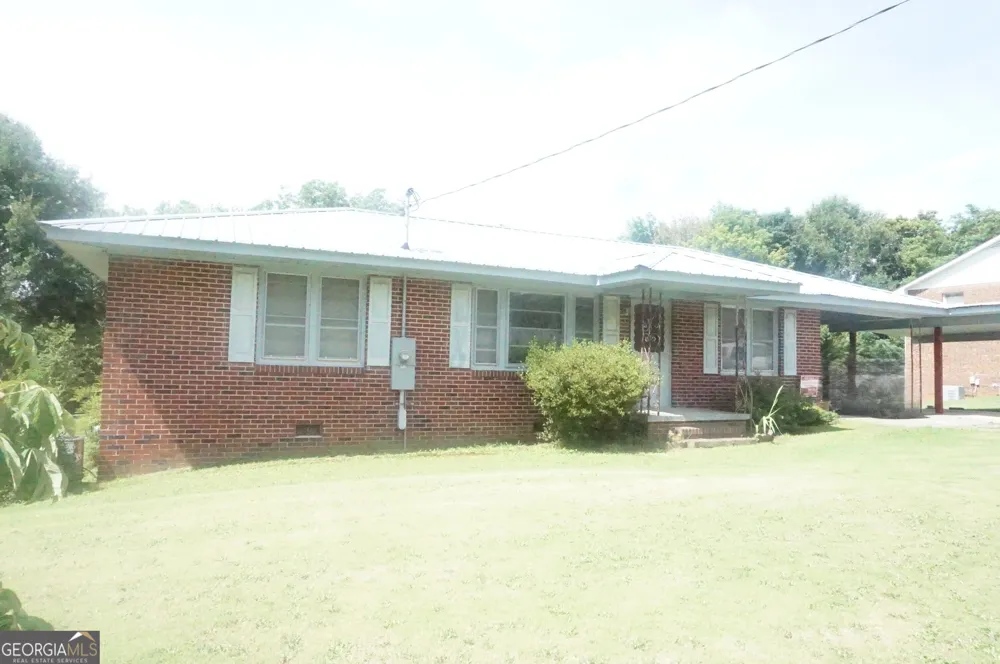 72 Bell ST Hartwell, GA 30643