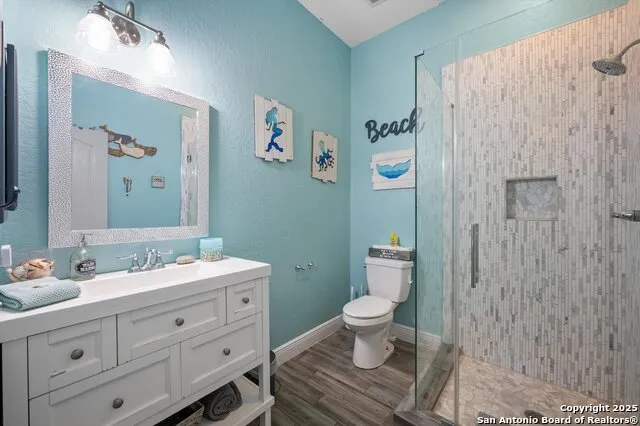6904 LAURA HTS Schertz, TX 78154