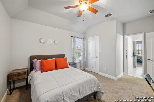 6904 LAURA HTS Schertz, TX 78154