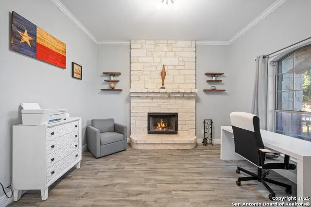 6904 LAURA HTS Schertz, TX 78154