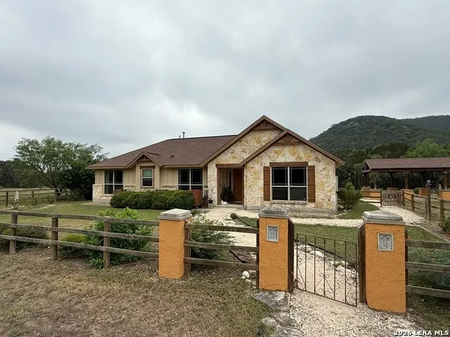 28799 US HIGHWAY 83 Concan, TX 78838