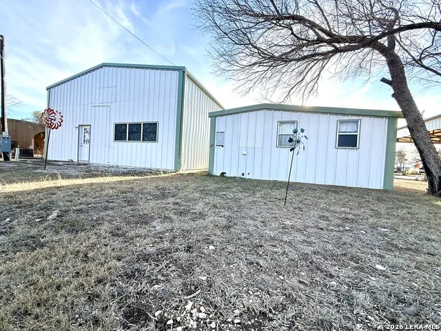 25 Cenizo Brackettville, TX 78832