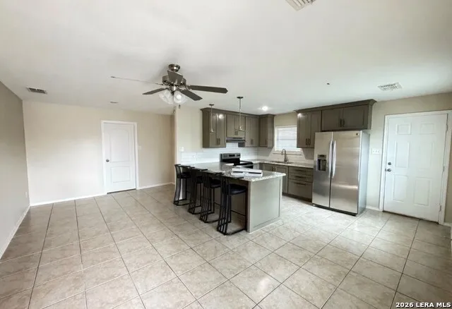 4324 Exodus Laredo, TX 78046