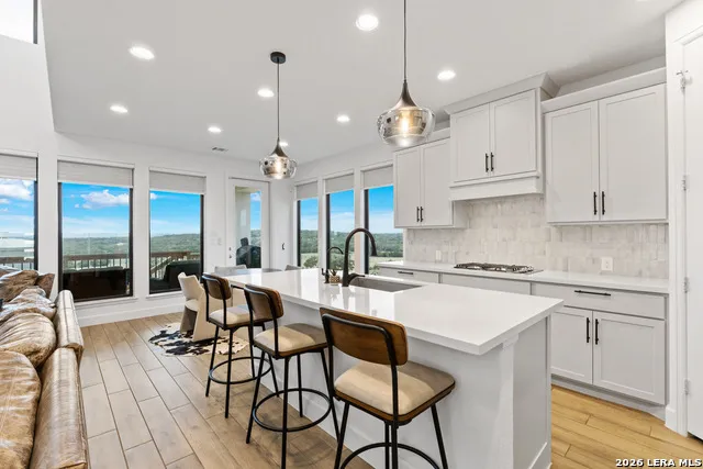 250 Navarro Boerne, TX 78006