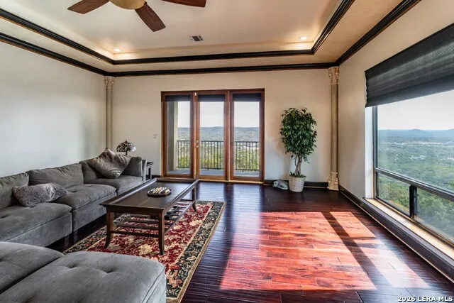 285 Timberhill Pipe Creek, TX 78063