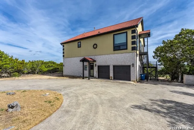 285 Timberhill Pipe Creek, TX 78063