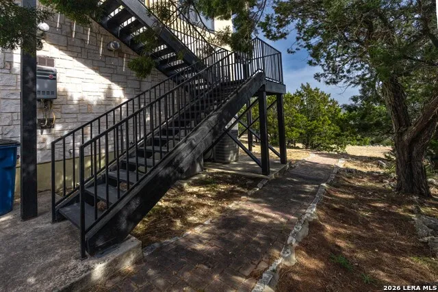 285 Timberhill Pipe Creek, TX 78063